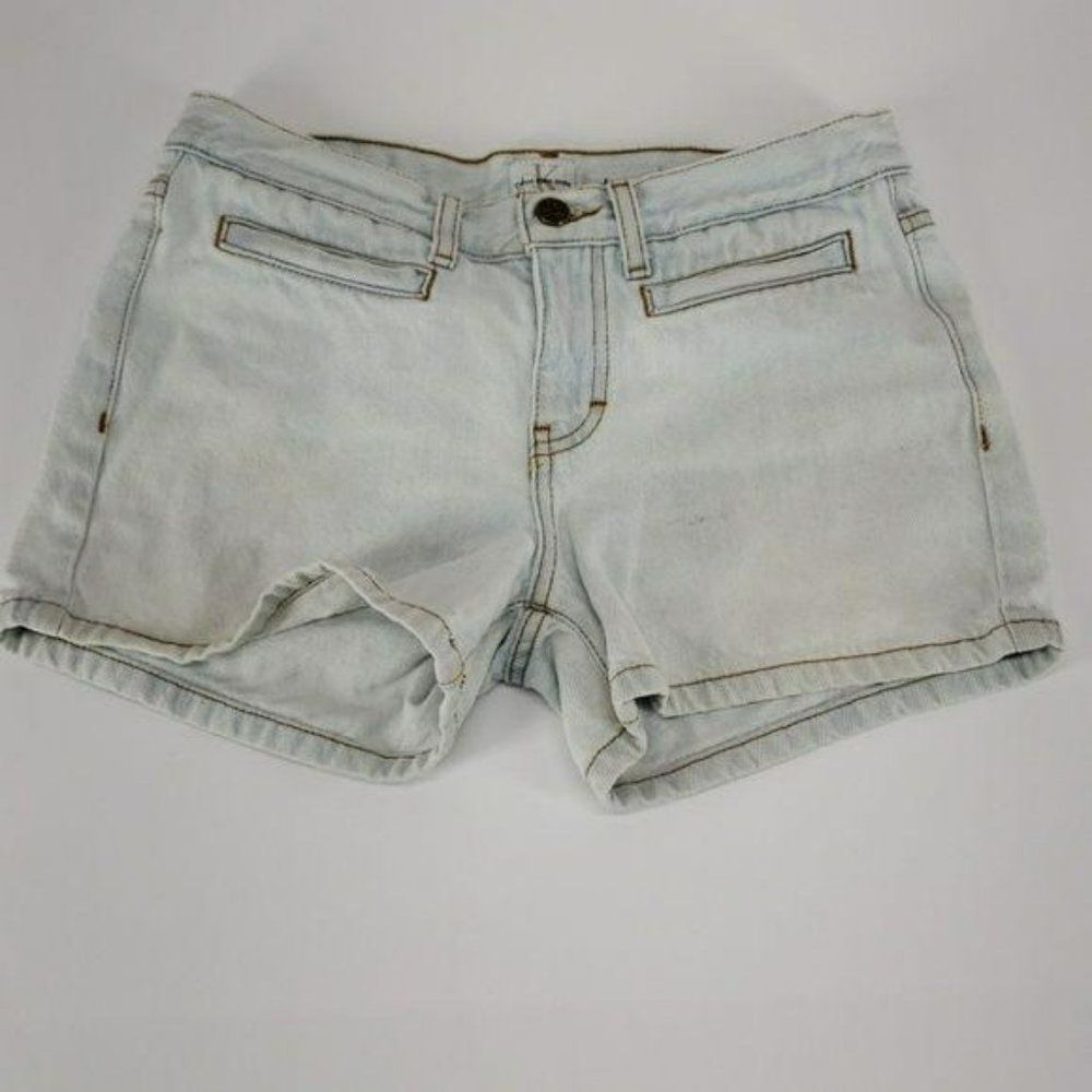 Calvin Klein Vintage Mom Jean 3" whitewash short retro shorts